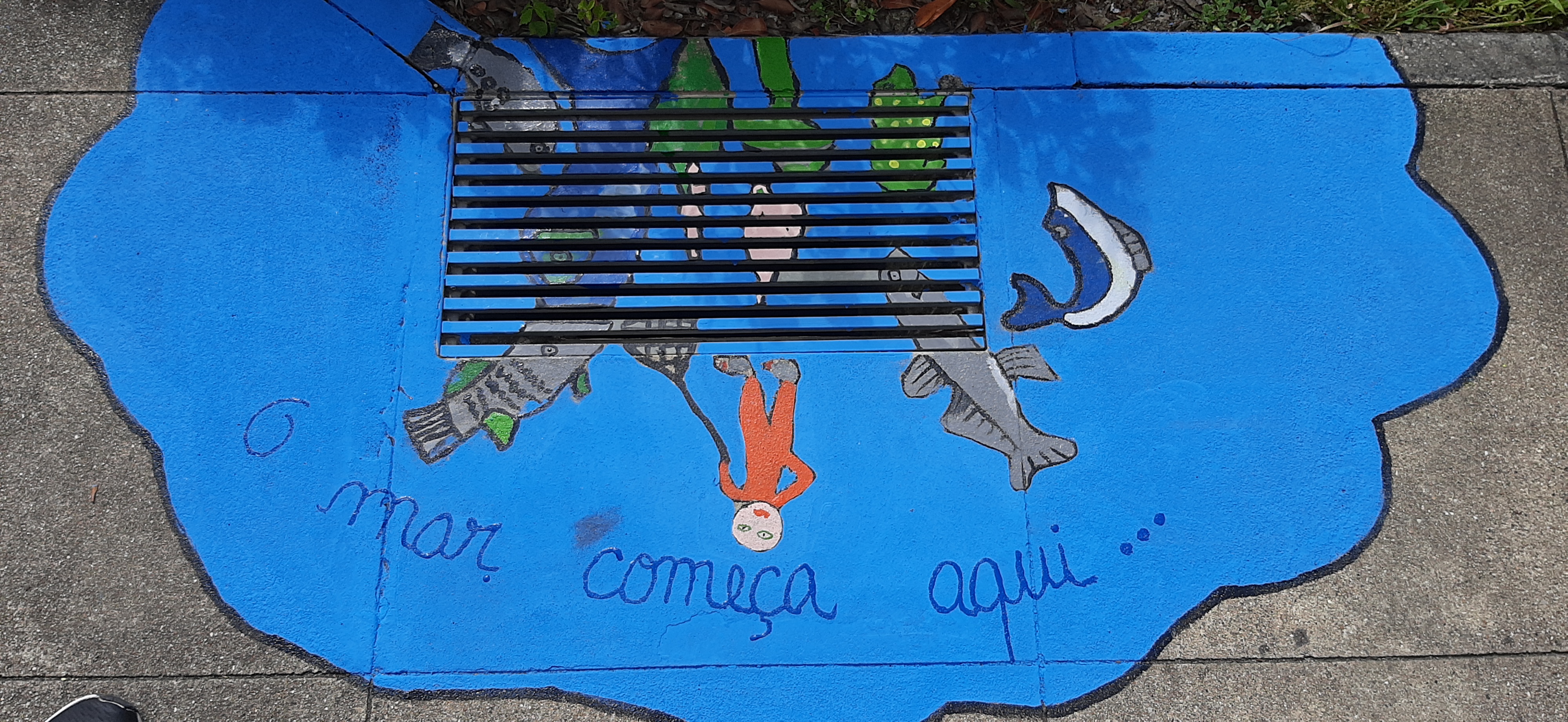 Escola EB S. Faustino<br />
Representação do rio e seus peixes com um pescador